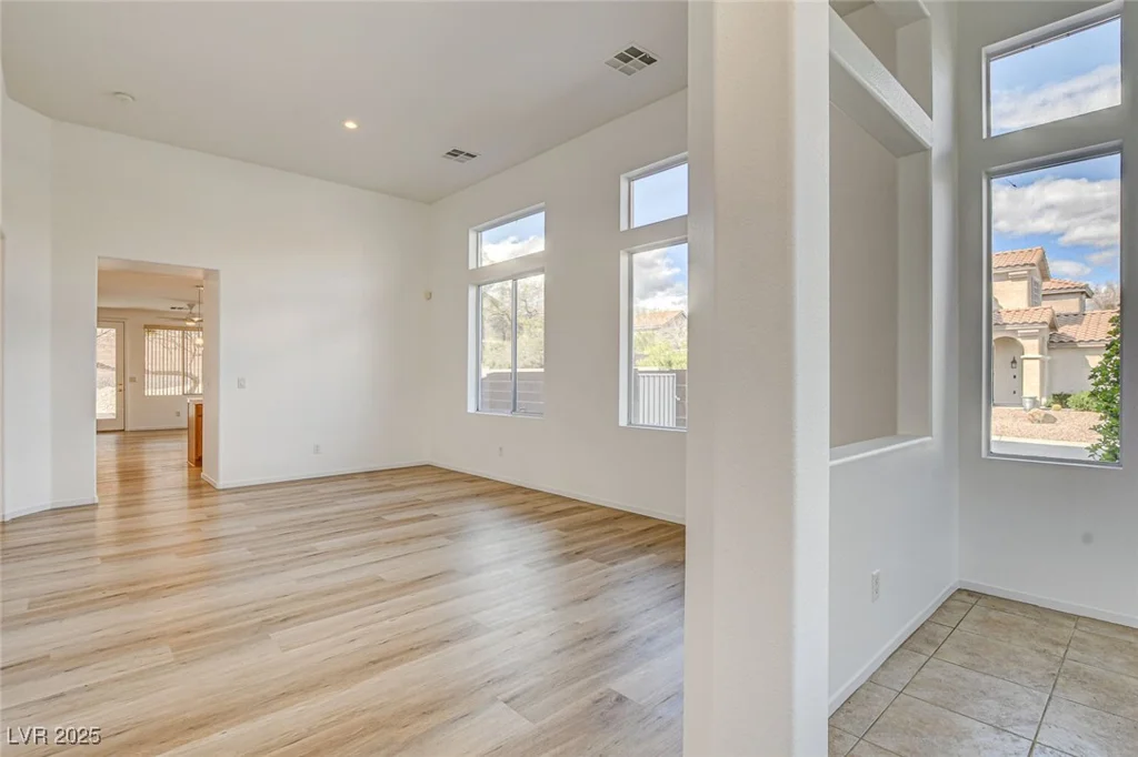 5965 Poplar Tree, Las Vegas, NV 89148