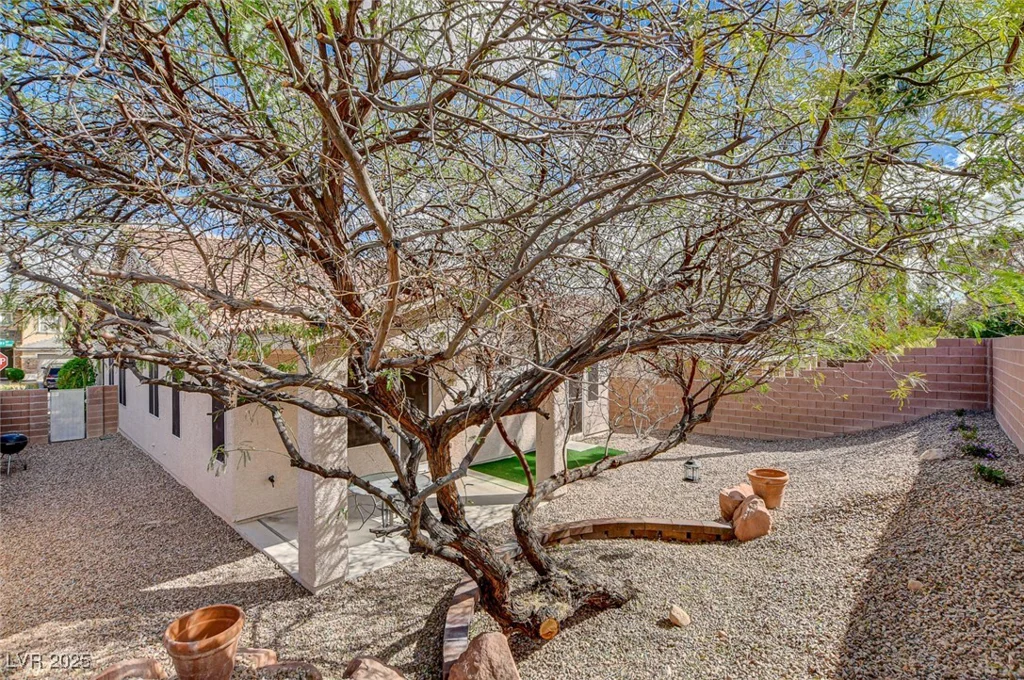 5965 Poplar Tree, Las Vegas, NV 89148