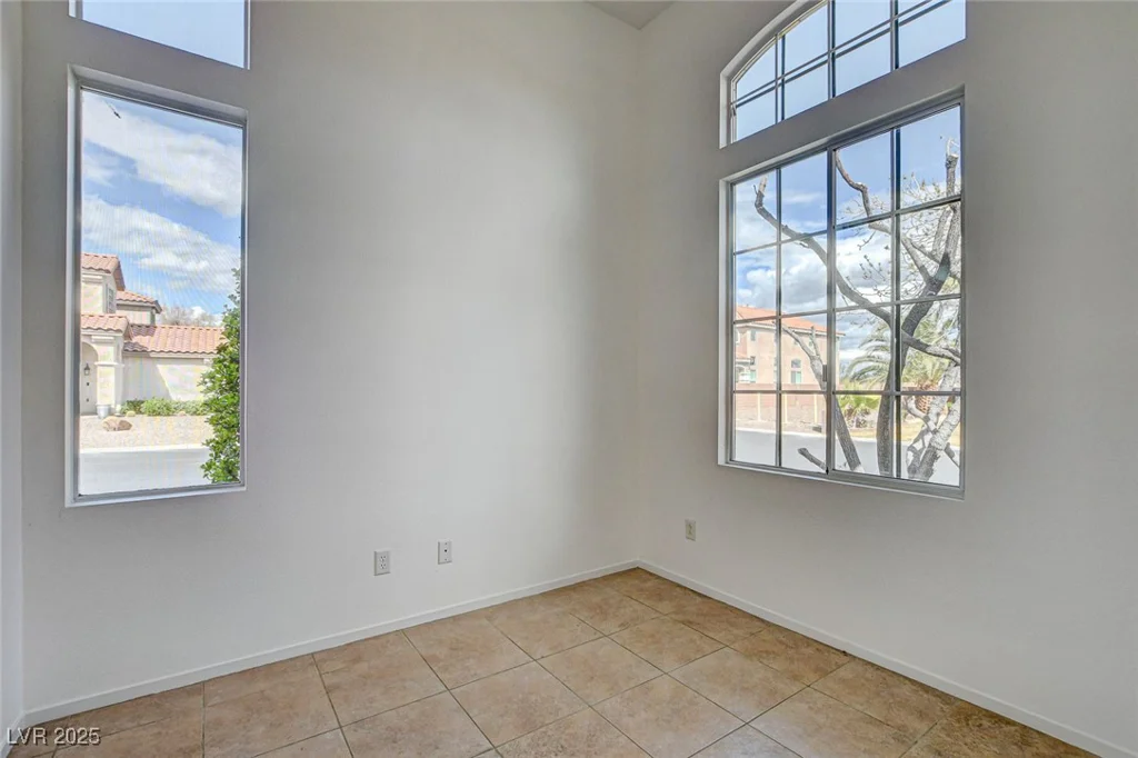 5965 Poplar Tree, Las Vegas, NV 89148