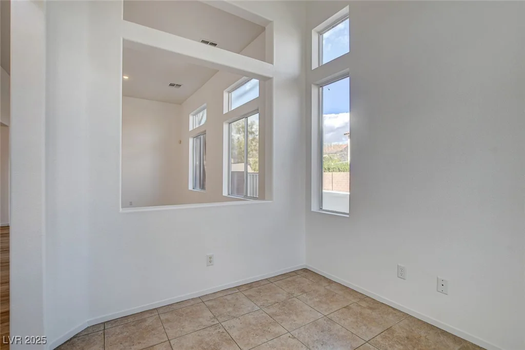 5965 Poplar Tree, Las Vegas, NV 89148