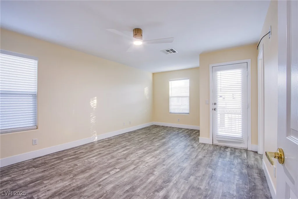 9144 Epworth, Las Vegas, NV 89148