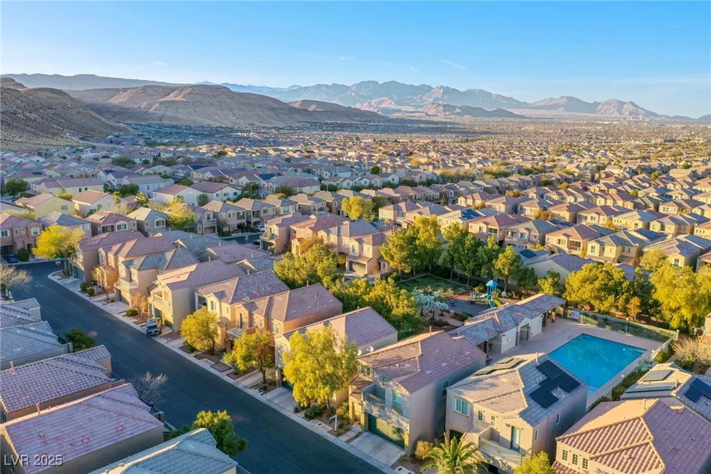 9144 Epworth, Las Vegas, NV 89148