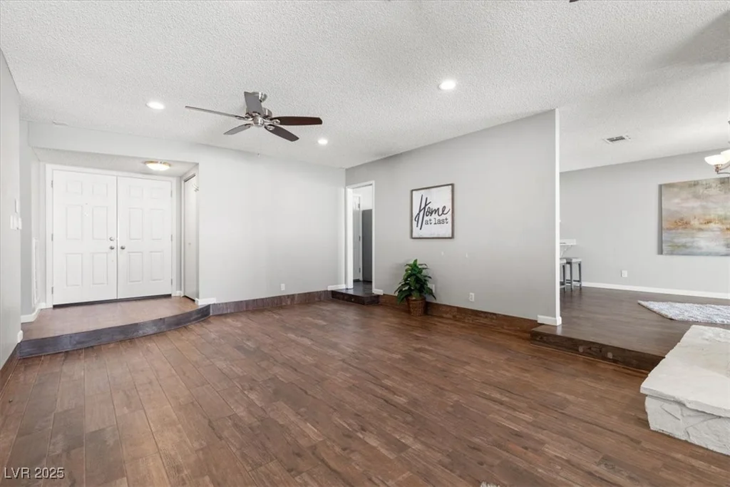 8212 Ducharme, Las Vegas, NV 89145