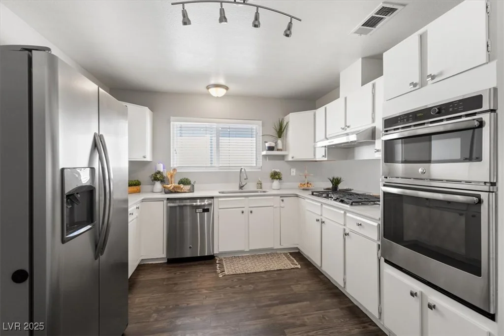8212 Ducharme, Las Vegas, NV 89145