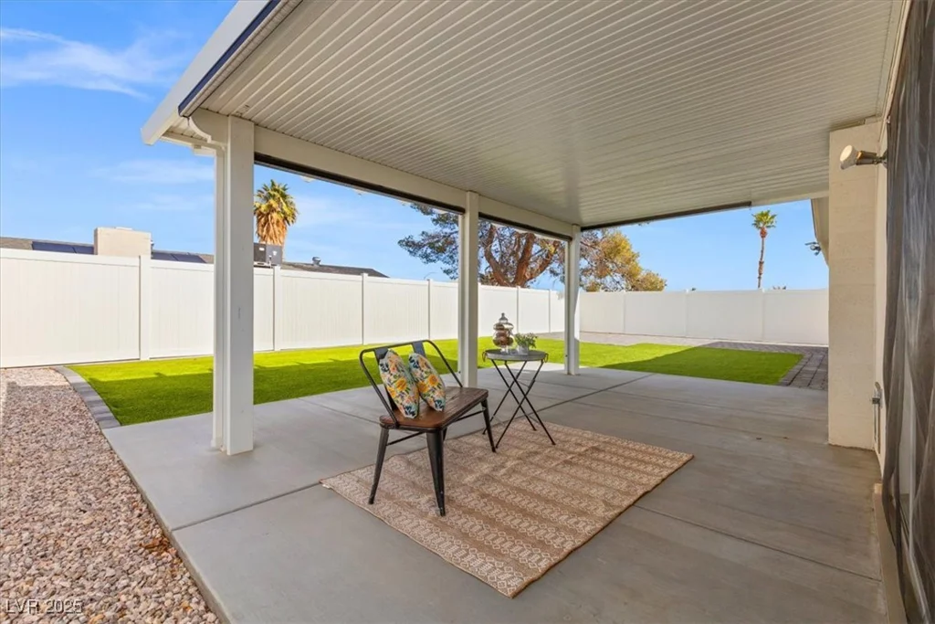 8212 Ducharme, Las Vegas, NV 89145