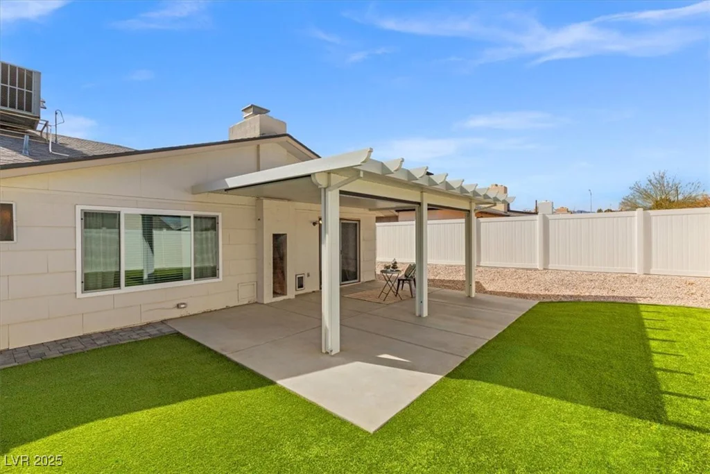 8212 Ducharme, Las Vegas, NV 89145