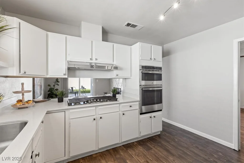 8212 Ducharme, Las Vegas, NV 89145
