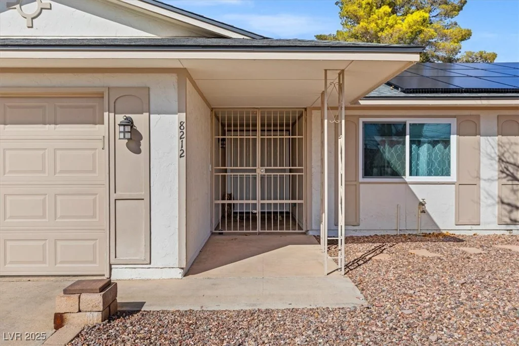 8212 Ducharme, Las Vegas, NV 89145