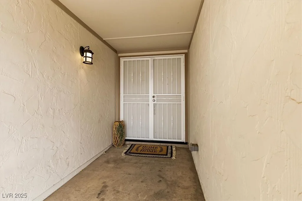 8212 Ducharme, Las Vegas, NV 89145