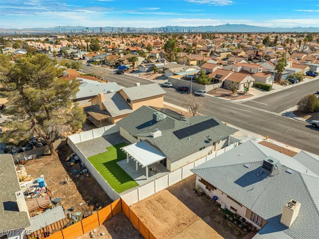 8212 Ducharme, Las Vegas, NV 89145