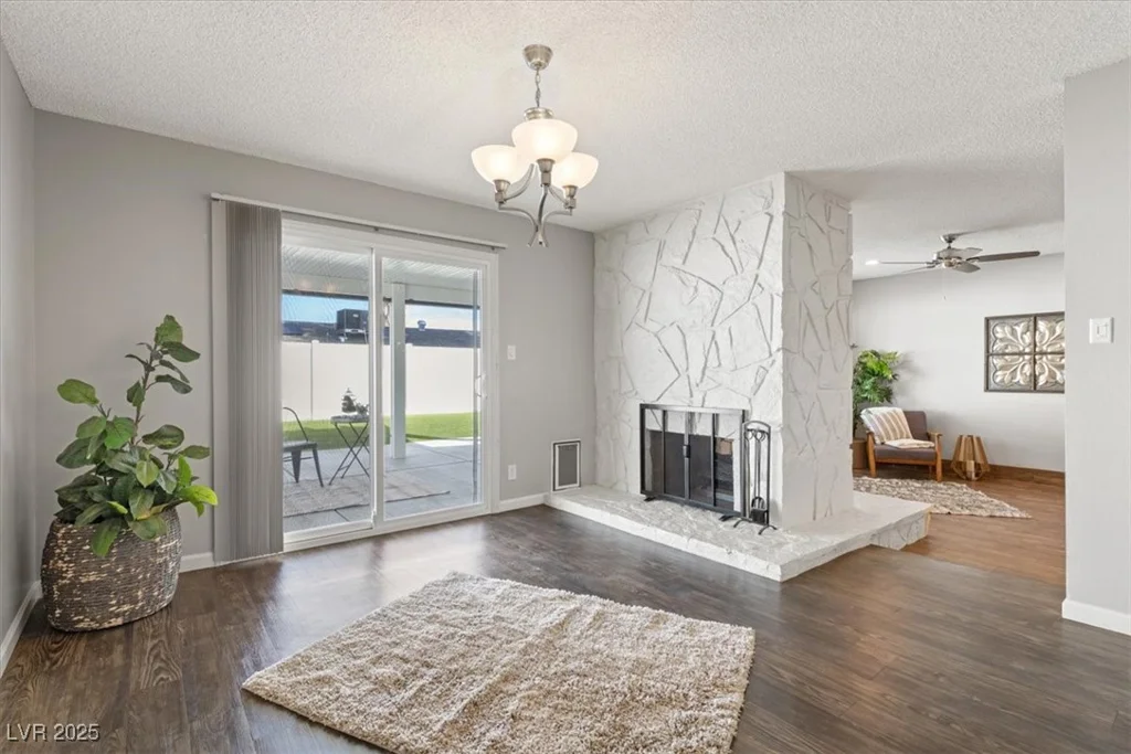 8212 Ducharme, Las Vegas, NV 89145