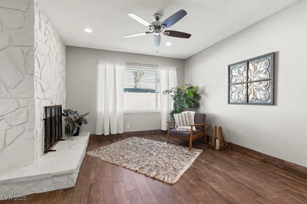 8212 Ducharme, Las Vegas, NV 89145