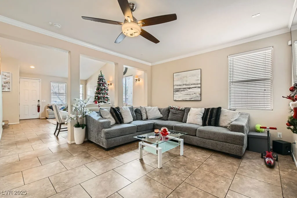 7344 Jelson Falls, Las Vegas, NV 89131