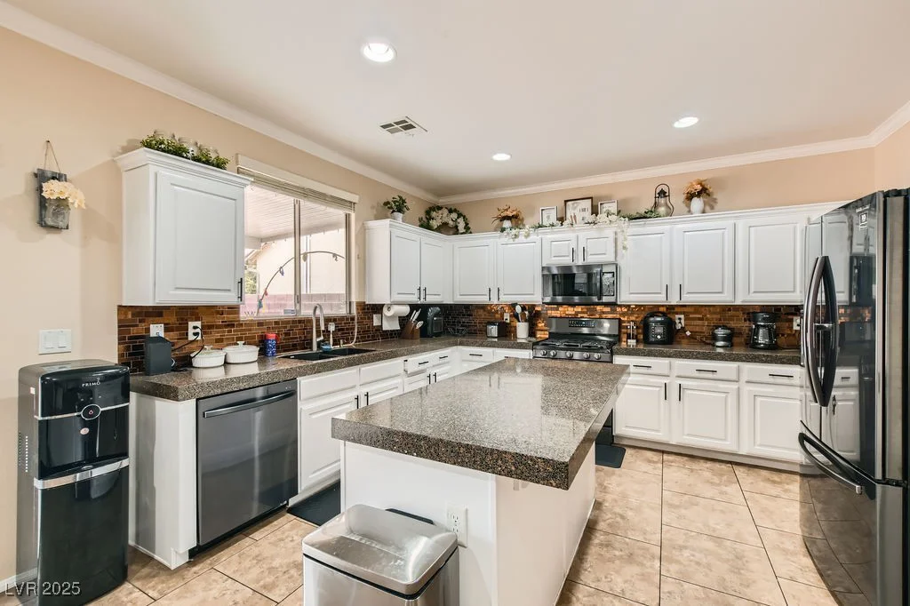 7344 Jelson Falls, Las Vegas, NV 89131