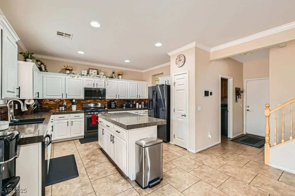 7344 Jelson Falls, Las Vegas, NV 89131