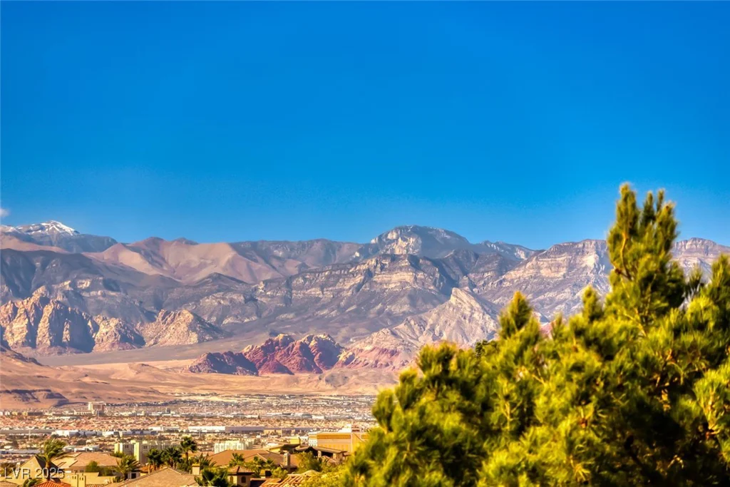 2540 Thatcher, Henderson, NV 89052