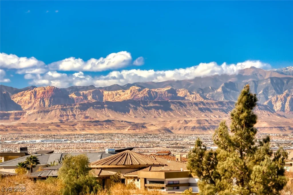 2540 Thatcher, Henderson, NV 89052