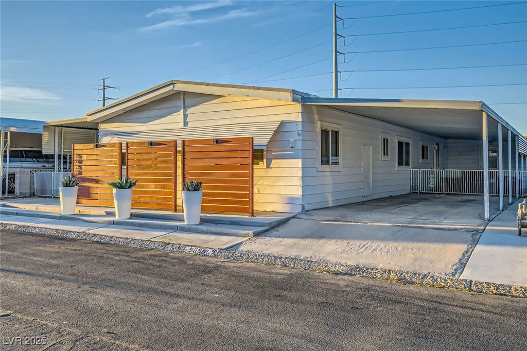 5058 Ridge Club, Las Vegas, NV 89103