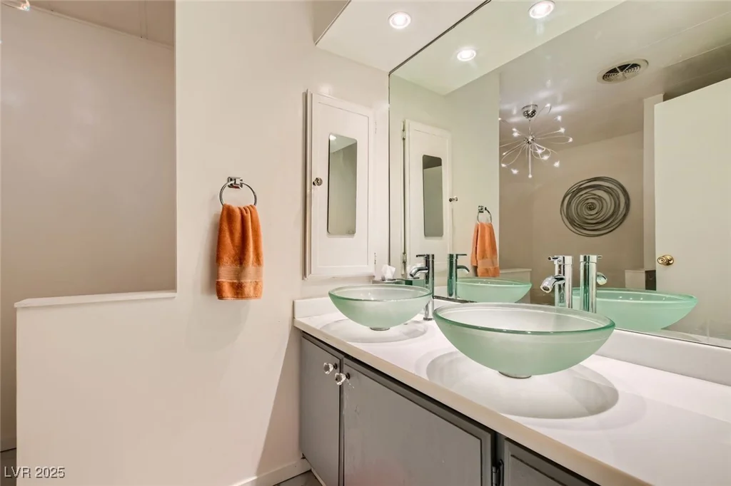5058 Ridge Club, Las Vegas, NV 89103