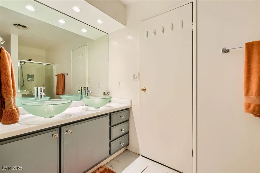 5058 Ridge Club, Las Vegas, NV 89103