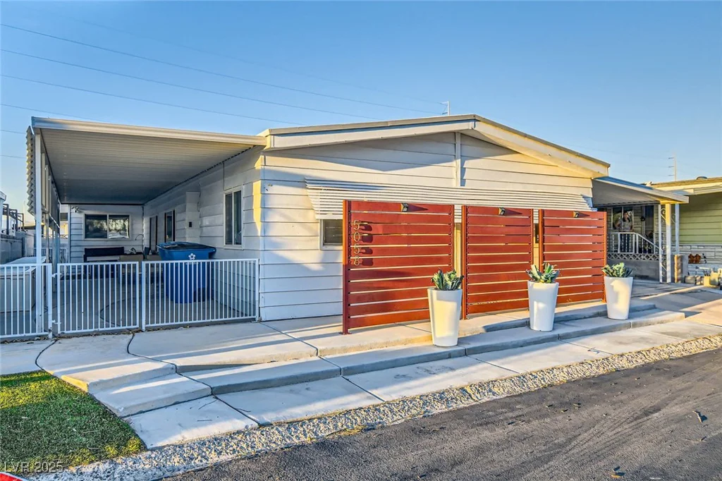 5058 Ridge Club, Las Vegas, NV 89103
