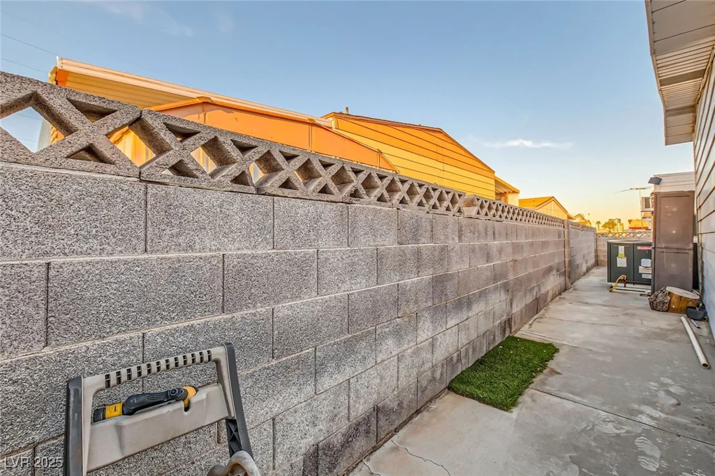 5058 Ridge Club, Las Vegas, NV 89103