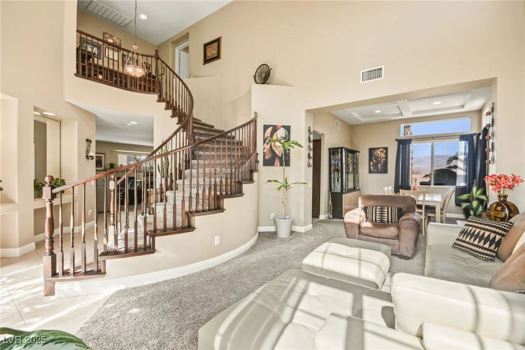 8106 Buffalo Clan, Las Vegas, NV 89131