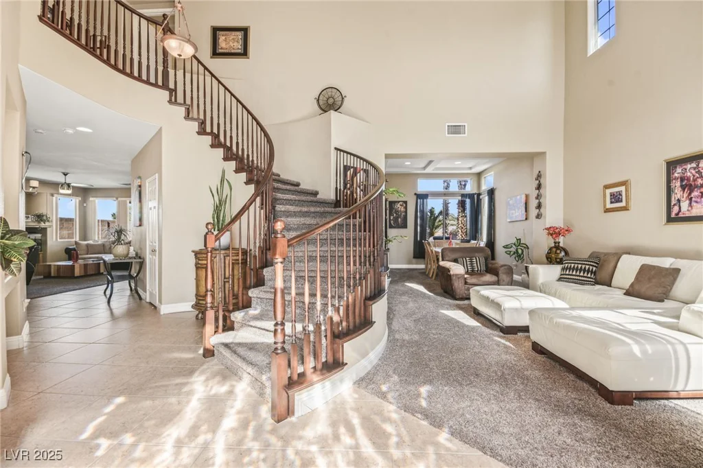 8106 Buffalo Clan, Las Vegas, NV 89131