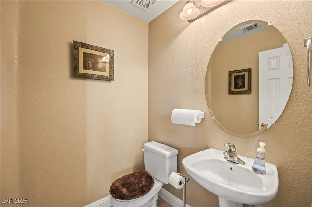 8106 Buffalo Clan, Las Vegas, NV 89131