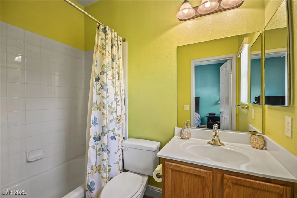 8106 Buffalo Clan, Las Vegas, NV 89131