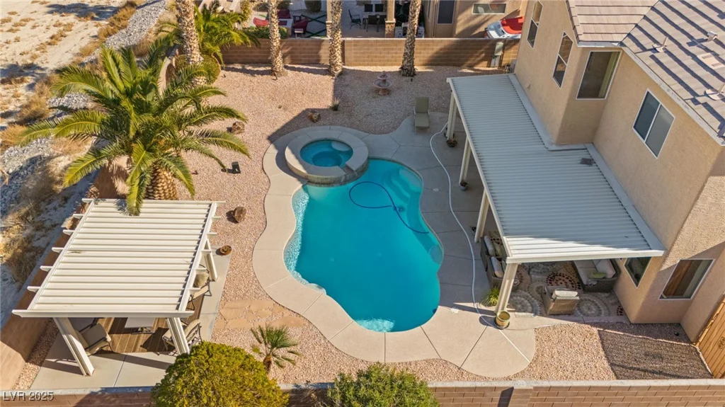 8106 Buffalo Clan, Las Vegas, NV 89131