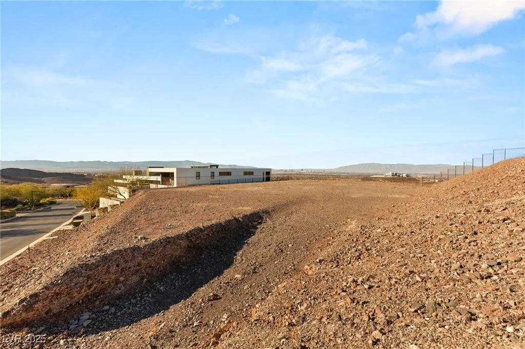 15 Cloud Chaser, Henderson, NV 89012