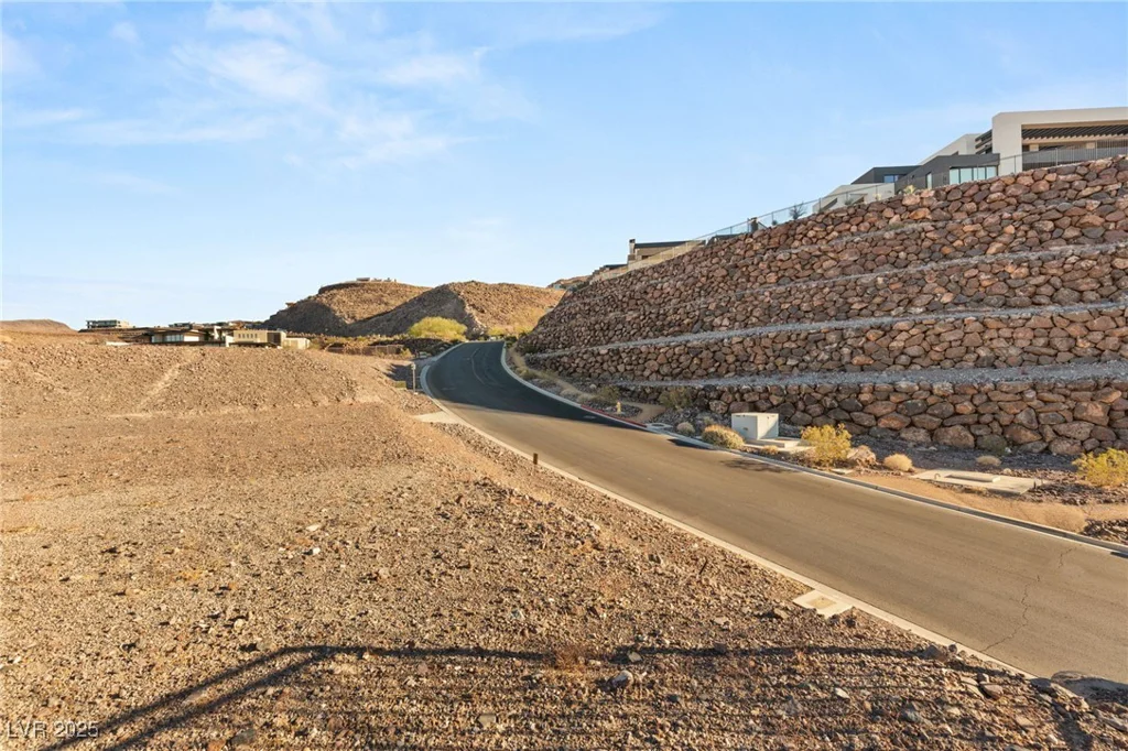 15 Cloud Chaser, Henderson, NV 89012