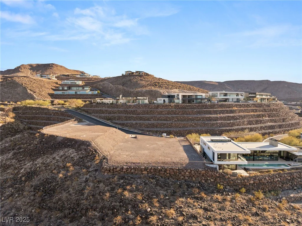 15 Cloud Chaser, Henderson, NV 89012