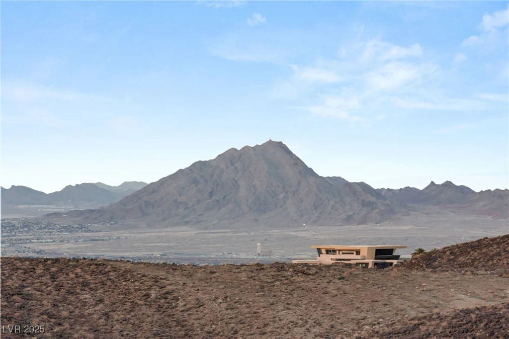 15 Cloud Chaser, Henderson, NV 89012