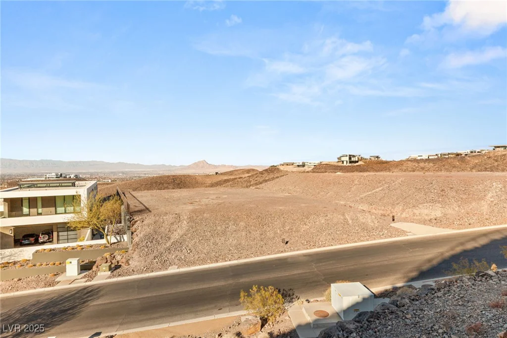 15 Cloud Chaser, Henderson, NV 89012