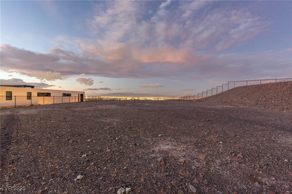 15 Cloud Chaser, Henderson, NV 89012