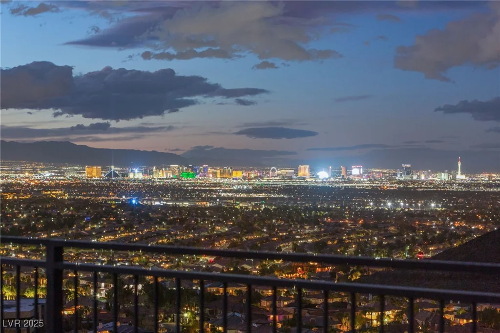 15 Cloud Chaser, Henderson, NV 89012