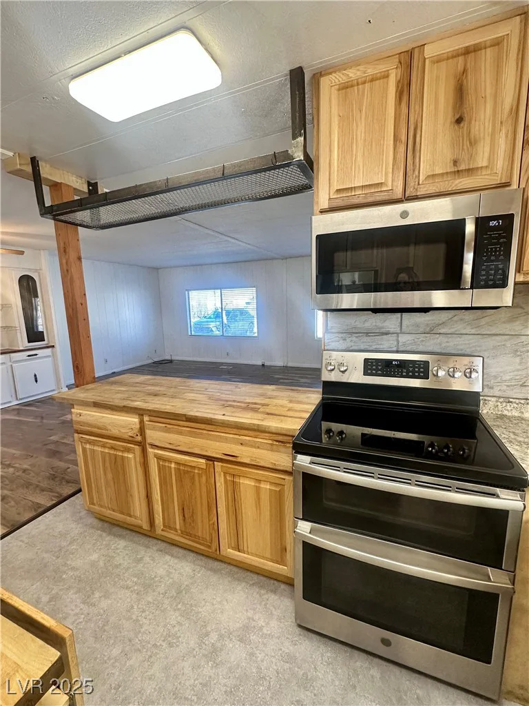 330 Corbin, Pahrump, NV 89048