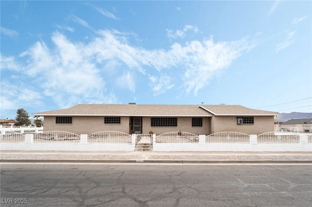 845 Palo Verde, Henderson, NV 89015