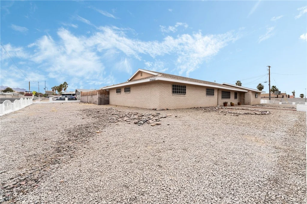 845 Palo Verde, Henderson, NV 89015