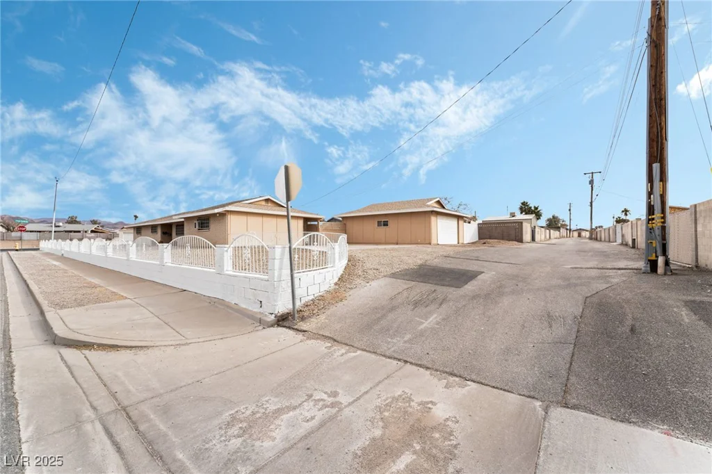 845 Palo Verde, Henderson, NV 89015