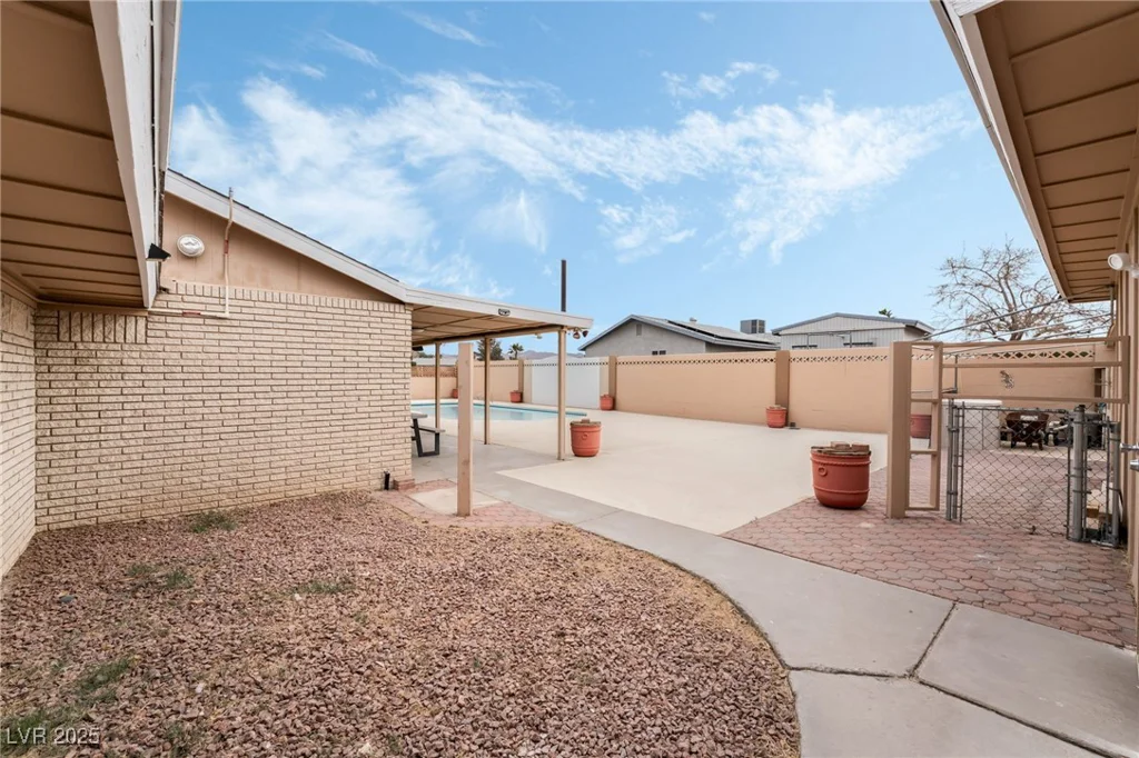 845 Palo Verde, Henderson, NV 89015