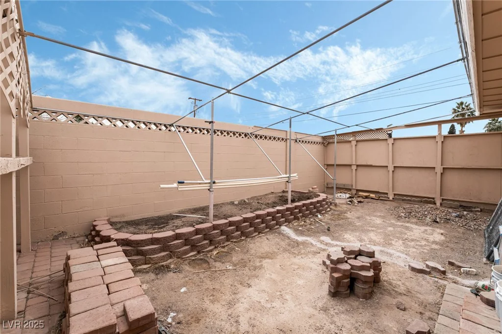 845 Palo Verde, Henderson, NV 89015