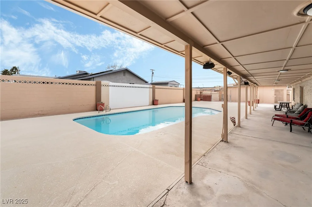 845 Palo Verde, Henderson, NV 89015