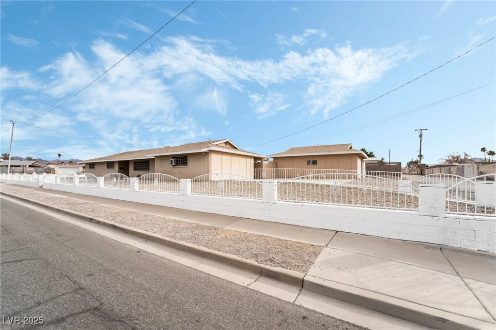 845 Palo Verde, Henderson, NV 89015