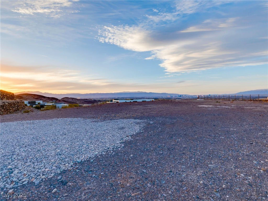 17 Cloud Chaser, Henderson, NV 89012