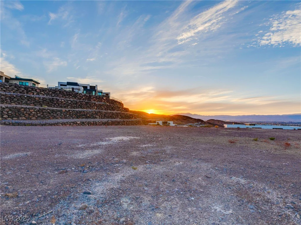 17 Cloud Chaser, Henderson, NV 89012