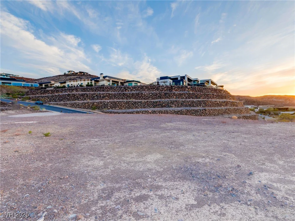 17 Cloud Chaser, Henderson, NV 89012