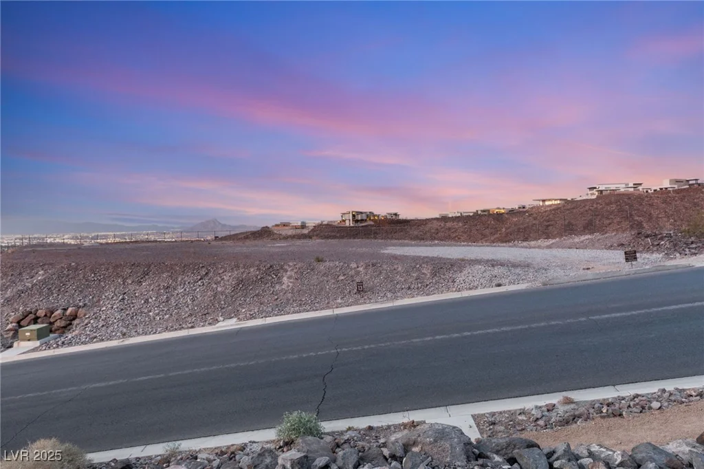 17 Cloud Chaser, Henderson, NV 89012